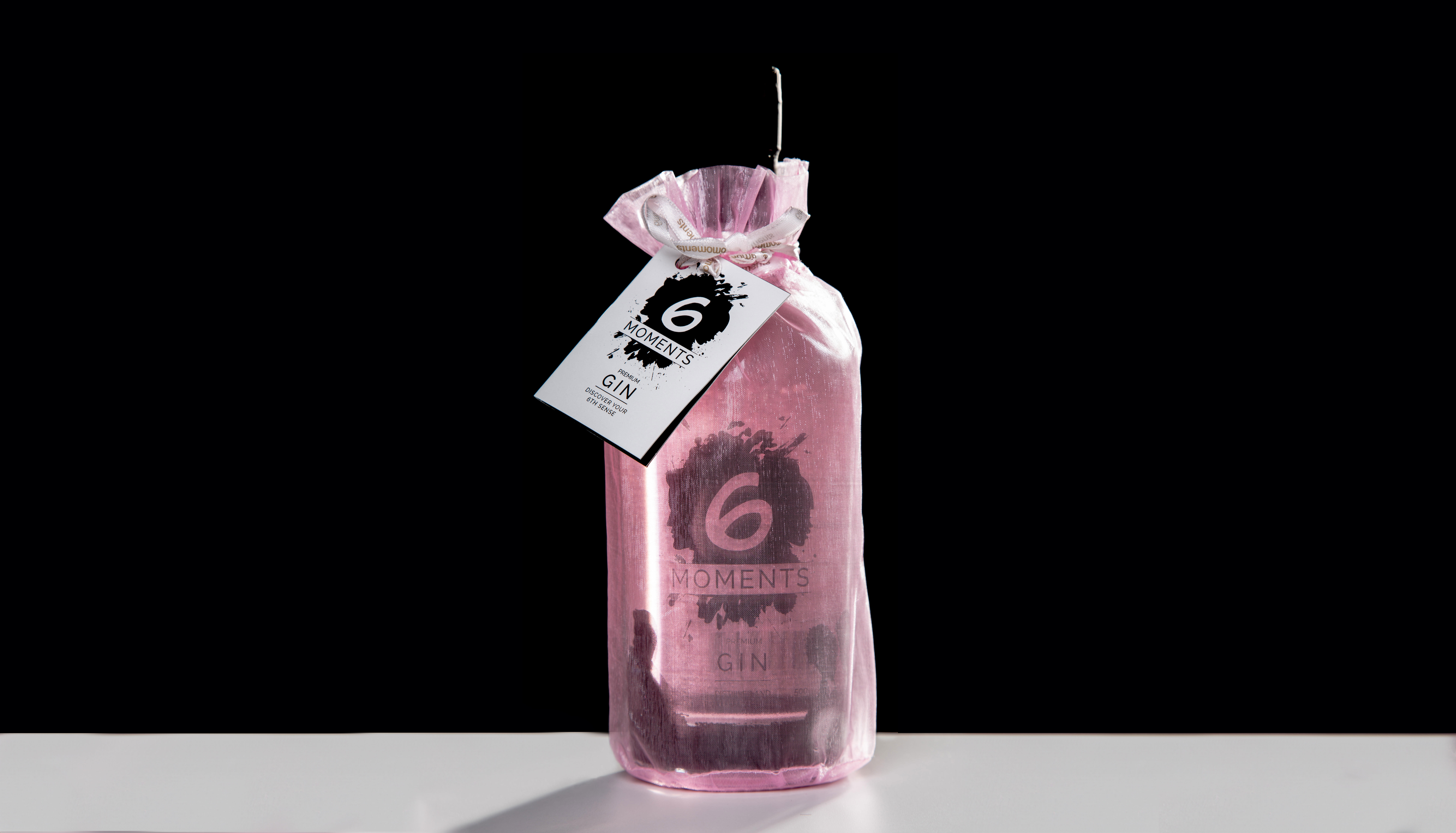 6 moments gin